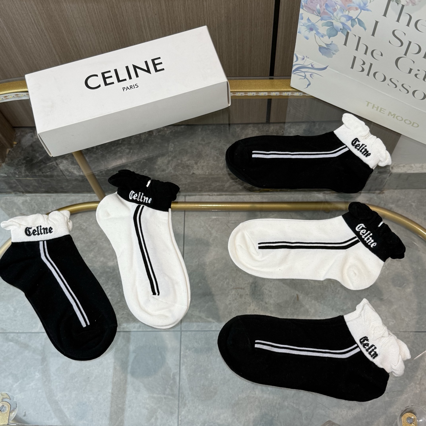  配包装【一盒五双】🌟Celine赛琳  爆款船袜🌟高版本 ～好看到爆炸 欧美大牌船袜。🌟潮人必不能少的
