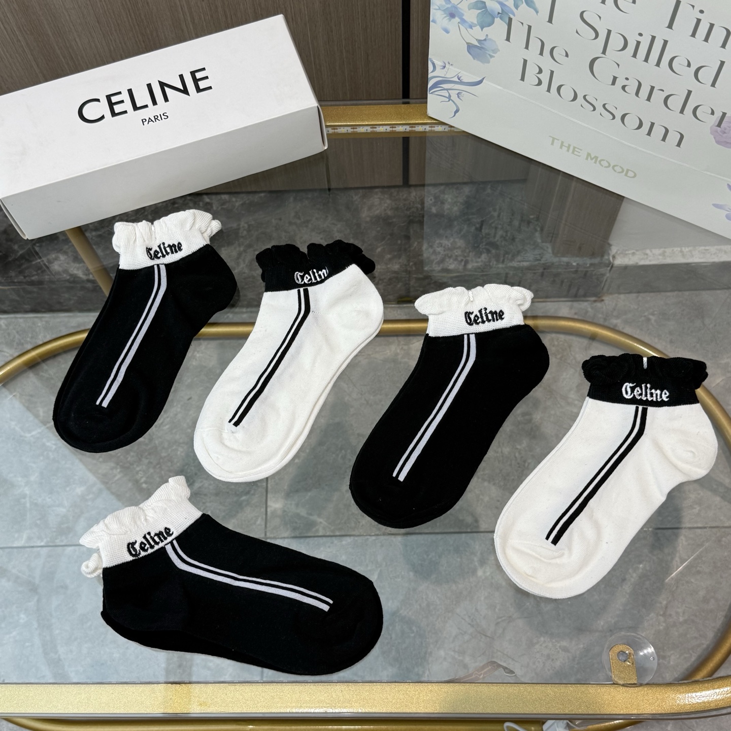  配包装【一盒五双】🌟Celine赛琳  爆款船袜🌟高版本 ～好看到爆炸 欧美大牌船袜。🌟潮人必不能少的