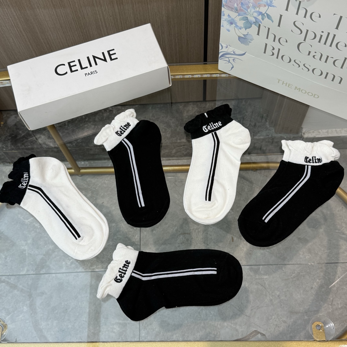  配包装【一盒五双】🌟Celine赛琳  爆款船袜🌟高版本 ～好看到爆炸 欧美大牌船袜。🌟潮人必不能少的