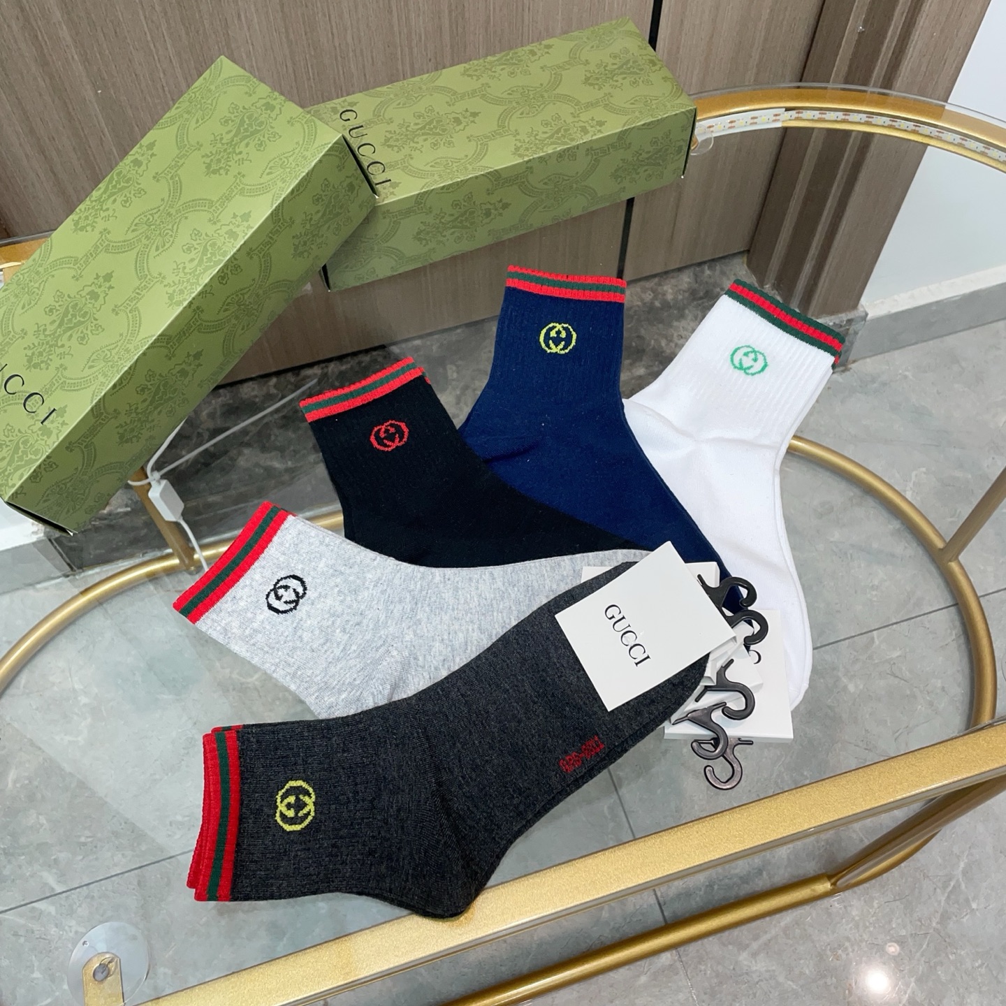  配包装【一盒五双】🌟Gucci 古奇 好看到爆炸欧美大牌中筒袜。🌟潮人必不能少的专柜代购品质 中筒袜子