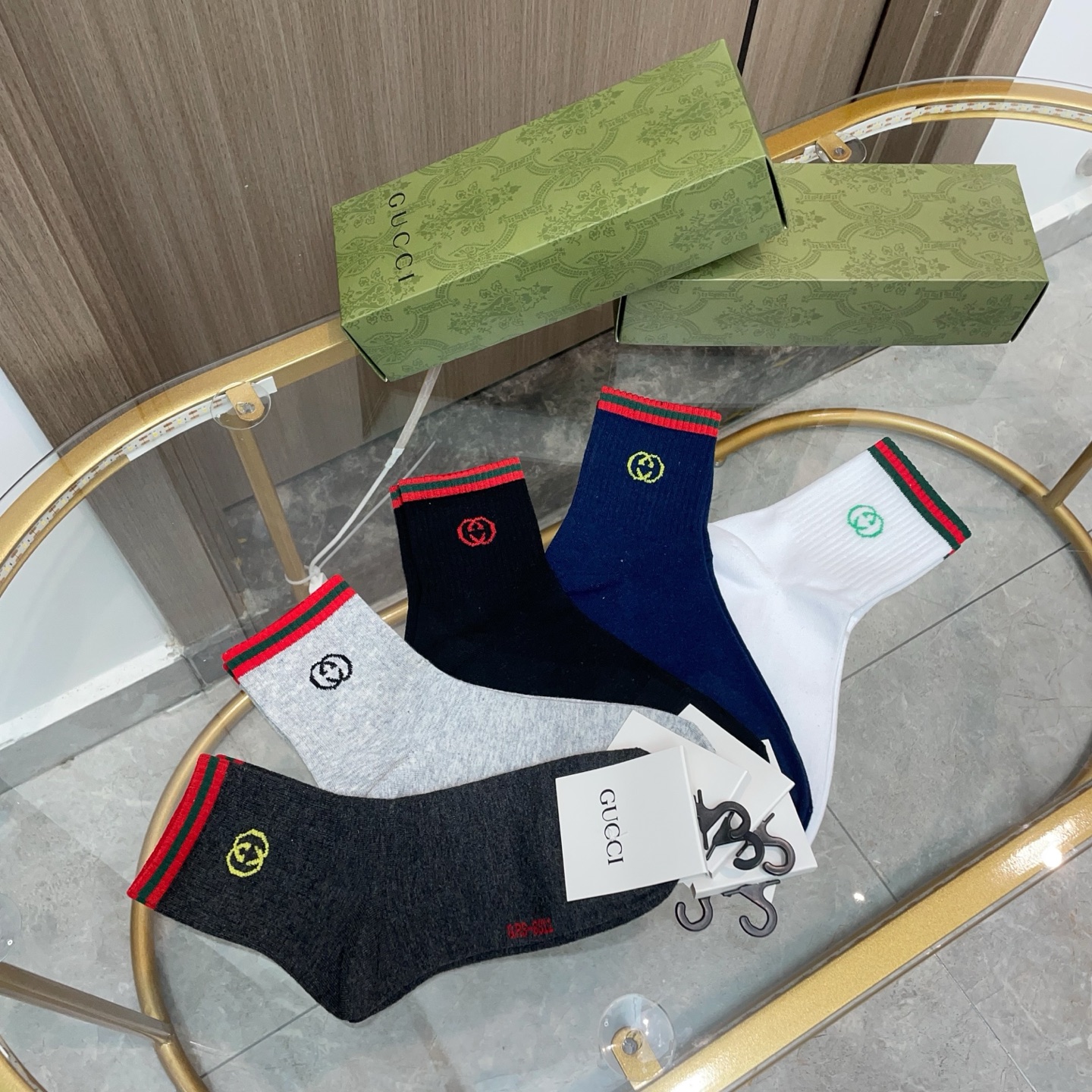  配包装【一盒五双】🌟Gucci 古奇 好看到爆炸欧美大牌中筒袜。🌟潮人必不能少的专柜代购品质 中筒袜子