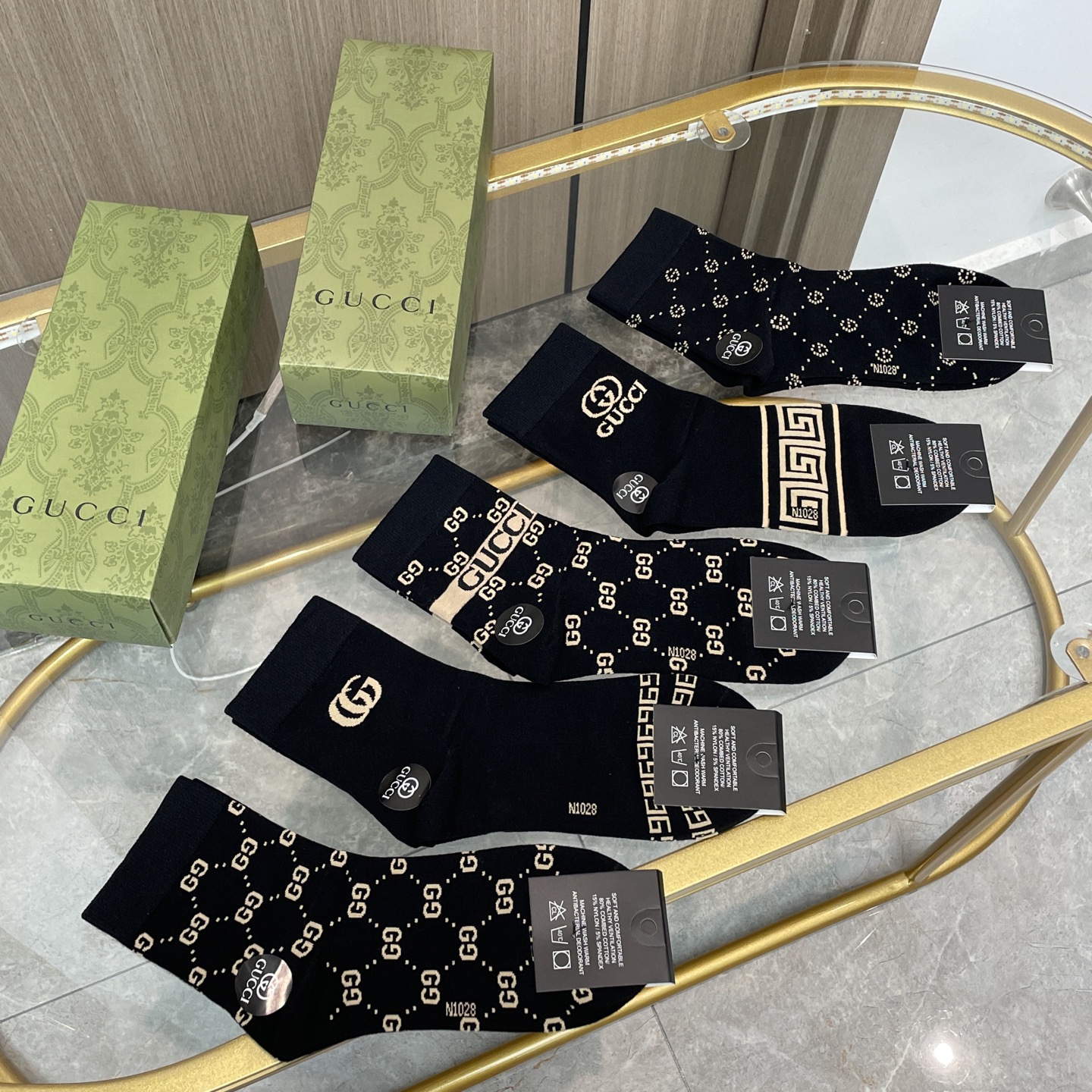  配包装【一盒五双】🌟Gucci 古奇 好看到爆炸欧美大牌中筒袜。🌟潮人必不能少的专柜代购品质 中筒袜子