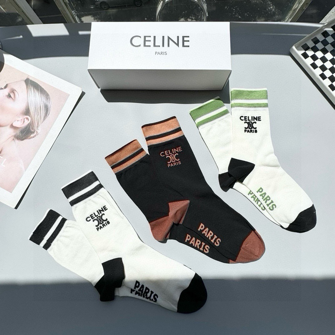  配包装【一盒三双】🌟Celine赛琳  爆款中筒袜🌟高版本 ～好看到爆炸 欧美大牌中筒袜。🌟潮人必不能