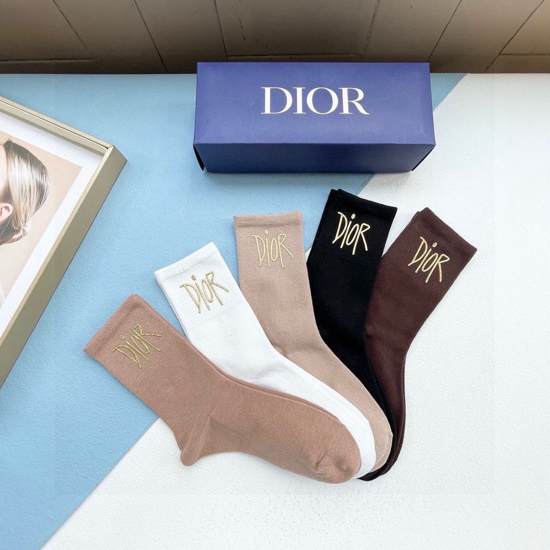  配包装【一盒五双】DIOR · 迪奥  D 家新品烫金纯黑短筒男女款袜子❗️专柜同步长袜，超级经典的D