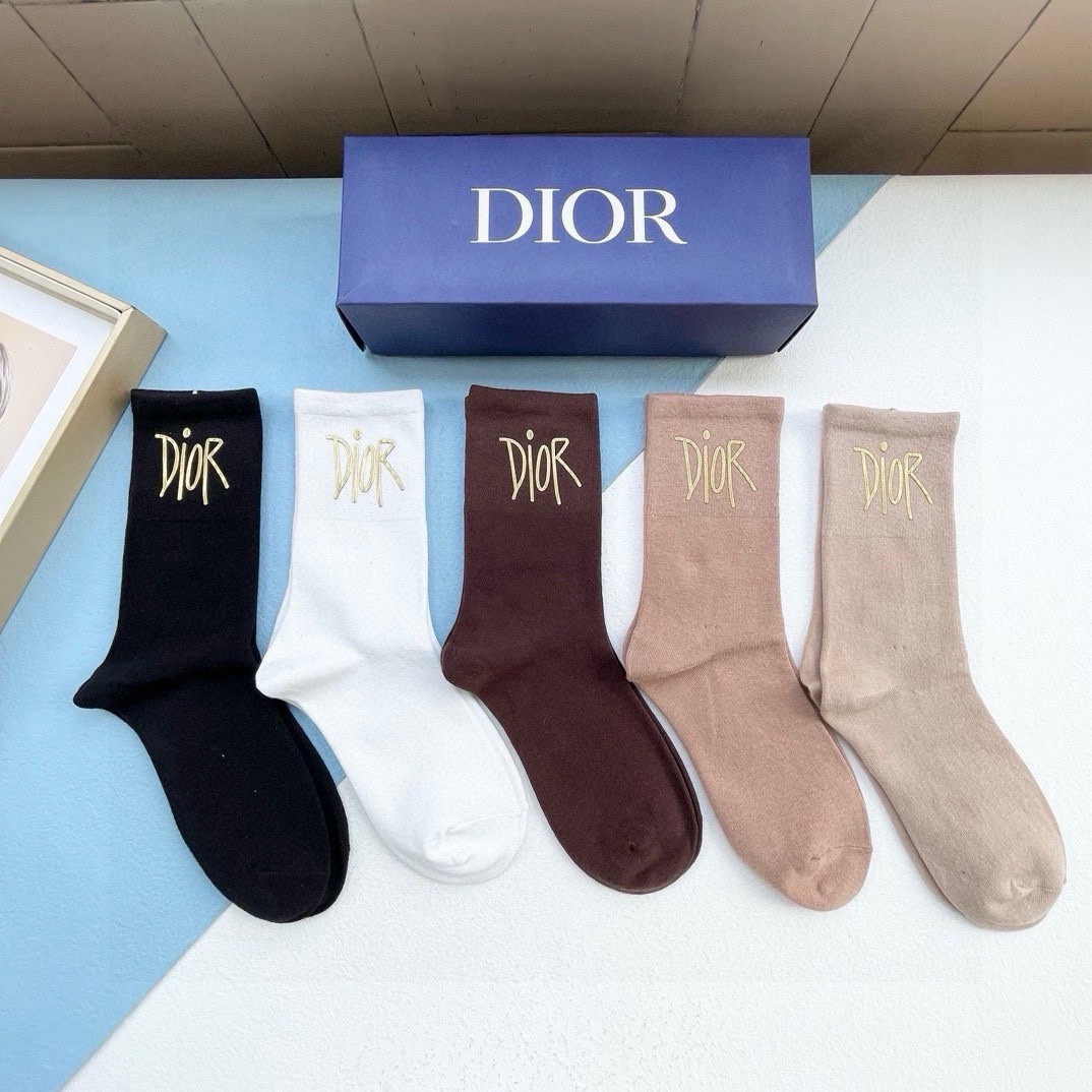  配包装【一盒五双】DIOR · 迪奥  D 家新品烫金纯黑短筒男女款袜子❗️专柜同步长袜，超级经典的D