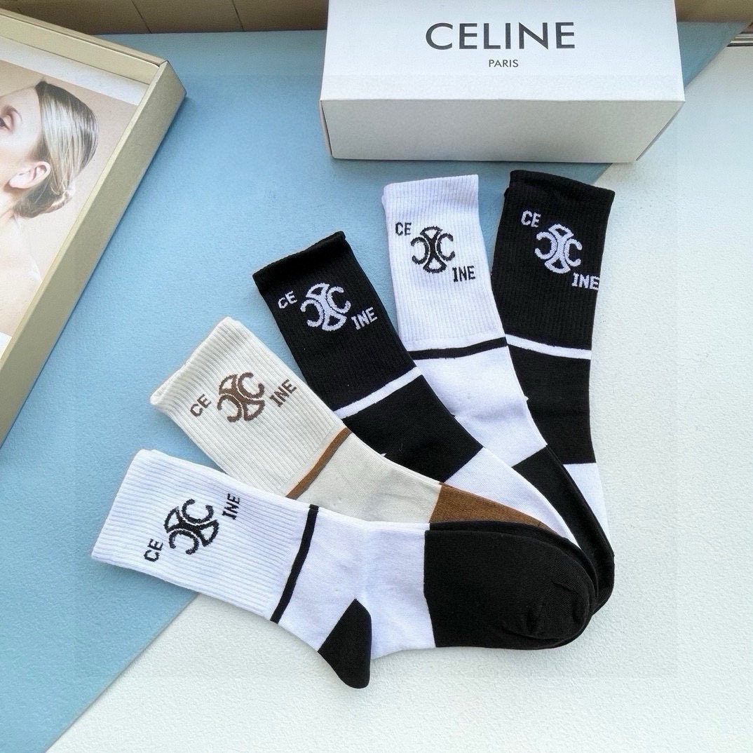  配包装【一盒四双】CELINE · 赛琳❗️高品质。超级爆款网红袜子❗️ce家官网同步刺绣字母中筒袜，