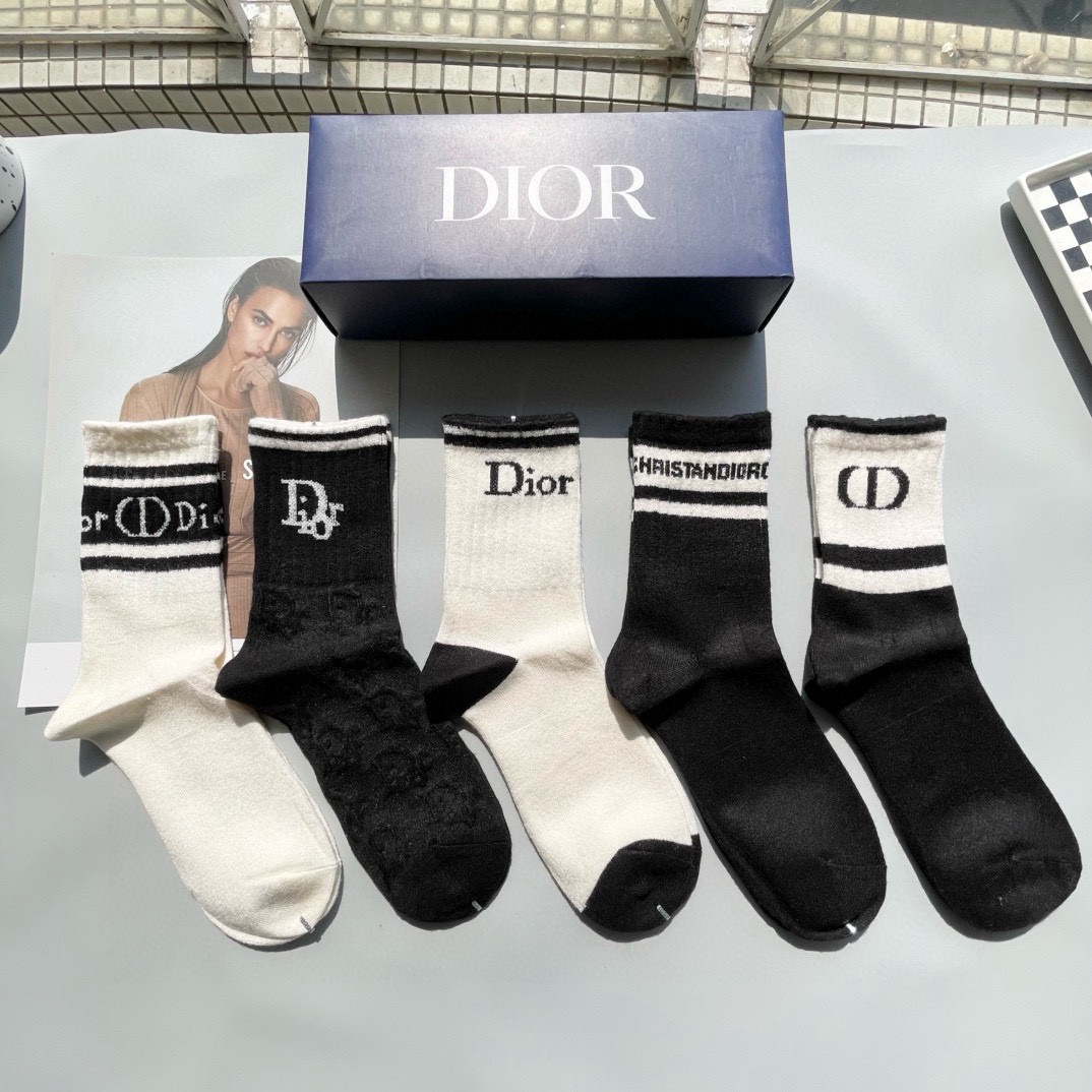 【一盒五双】DIOR迪奥高版本 ～好看到爆袜子。羊绒袜，超软糯。。潮人必不能少的DIOR专柜代购品质 中