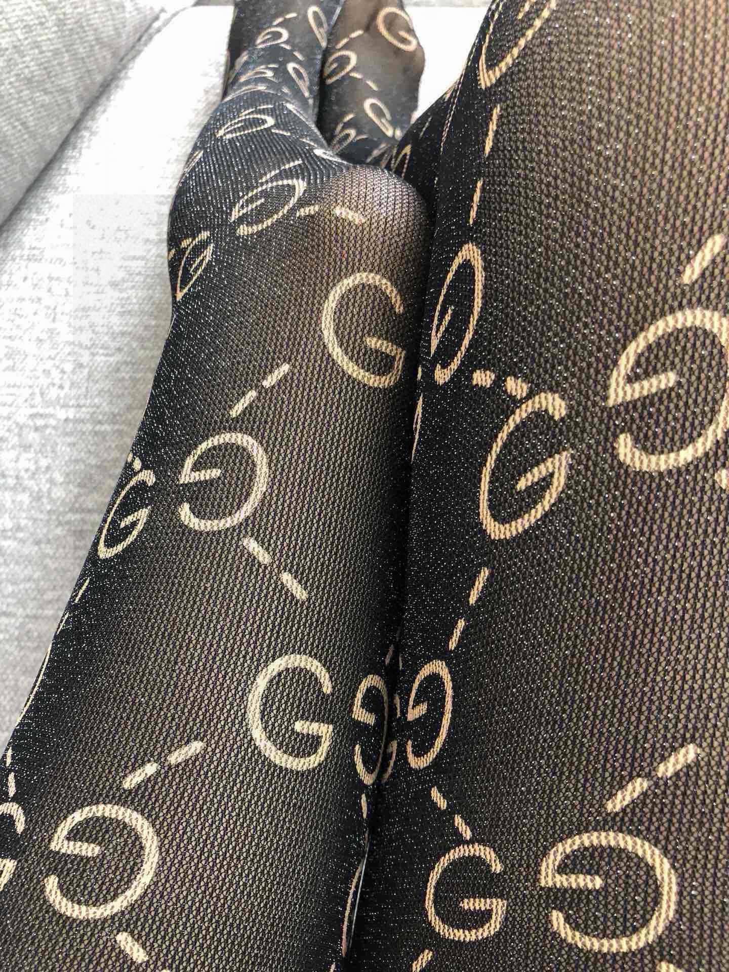  配包装【一盒一双】官网同款GUCCI（古奇）连体网裤色色女神丝袜必备单品，光腿季节过渡必备单品 出口日