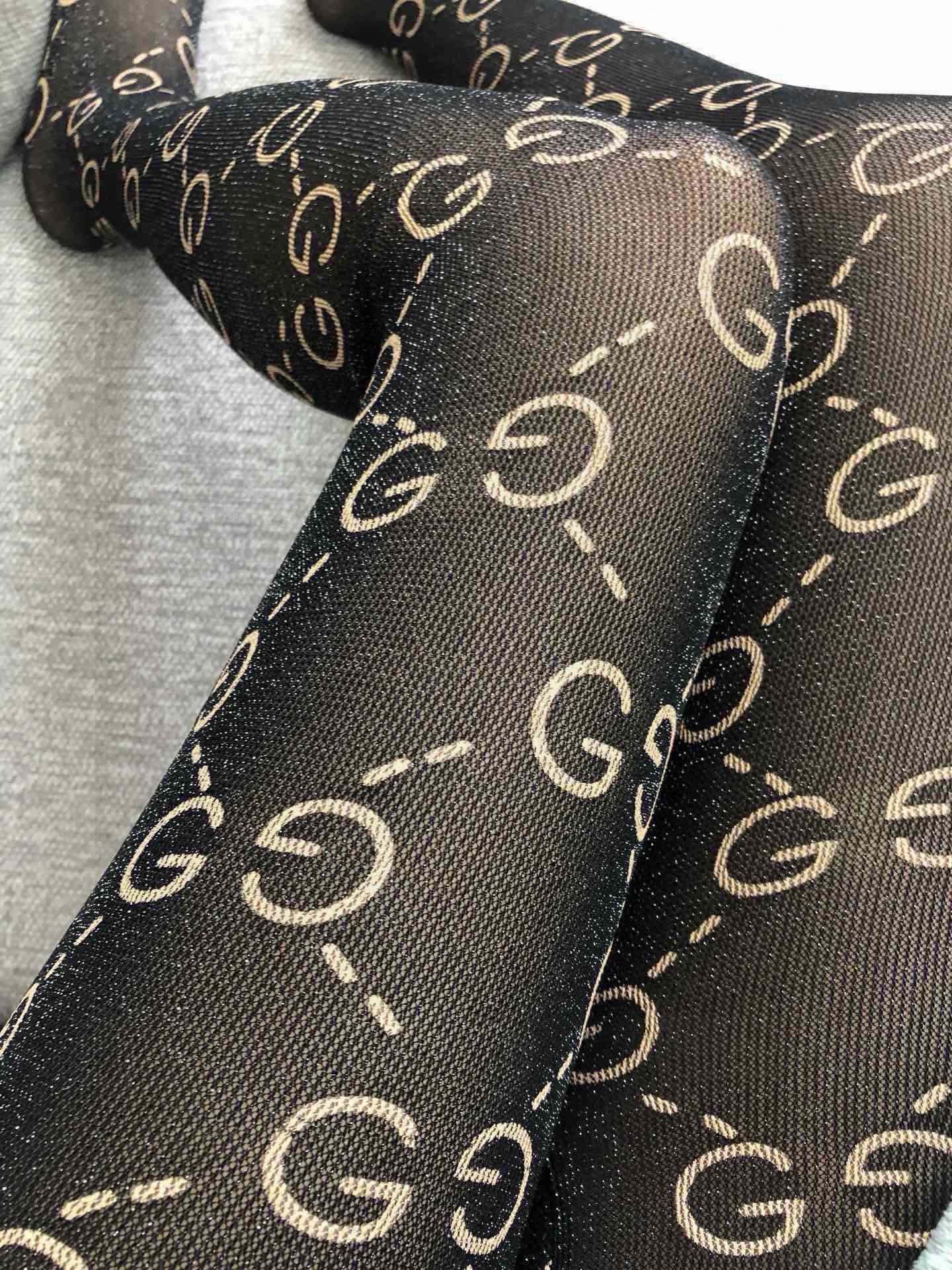  配包装【一盒一双】官网同款GUCCI（古奇）连体网裤色色女神丝袜必备单品，光腿季节过渡必备单品 出口日
