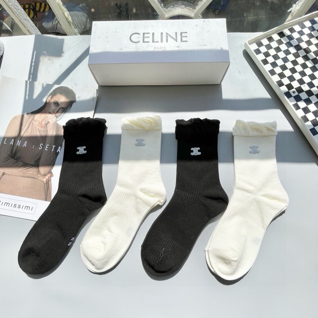  配包装【一盒四双】🌟Celine赛琳  爆款中筒袜🌟高版本 ～好看到爆炸 欧美大牌中筒袜。🌟潮人必不能