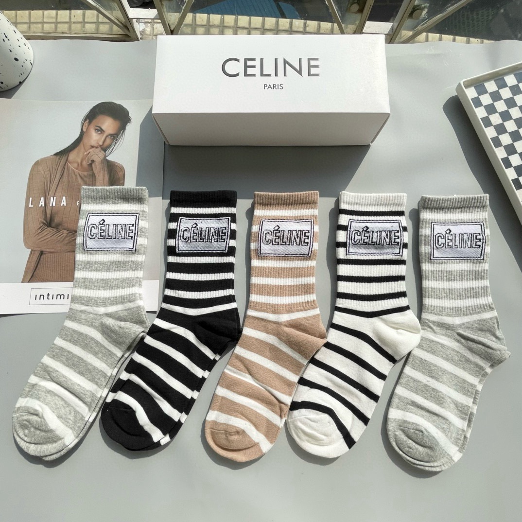  配包装【一盒五双】CELINE · 赛琳❗️高品质🔥超级爆款网红袜子❗️ce家官网同步刺绣字母中筒袜，