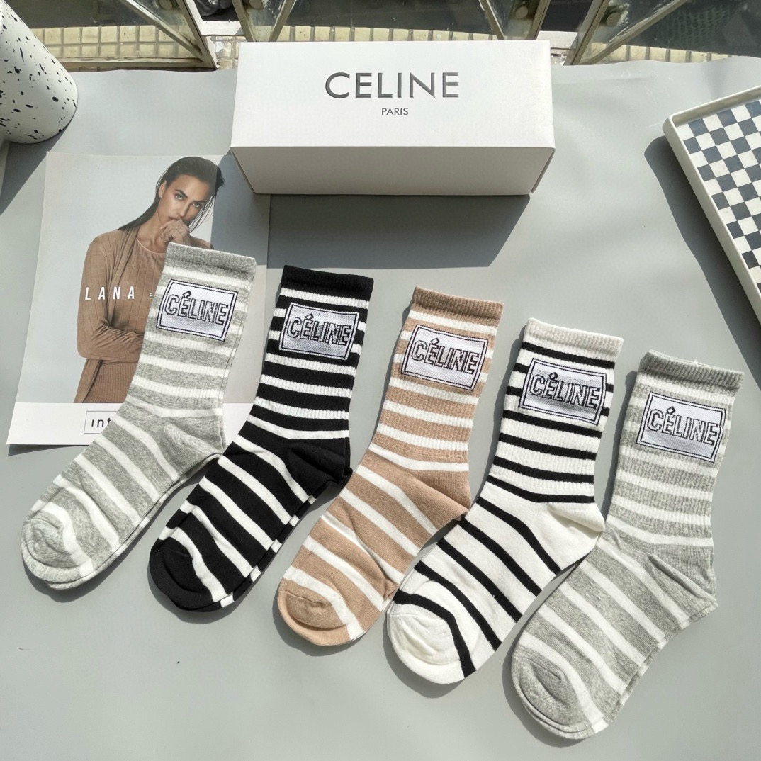  配包装【一盒五双】CELINE · 赛琳❗️高品质🔥超级爆款网红袜子❗️ce家官网同步刺绣字母中筒袜，