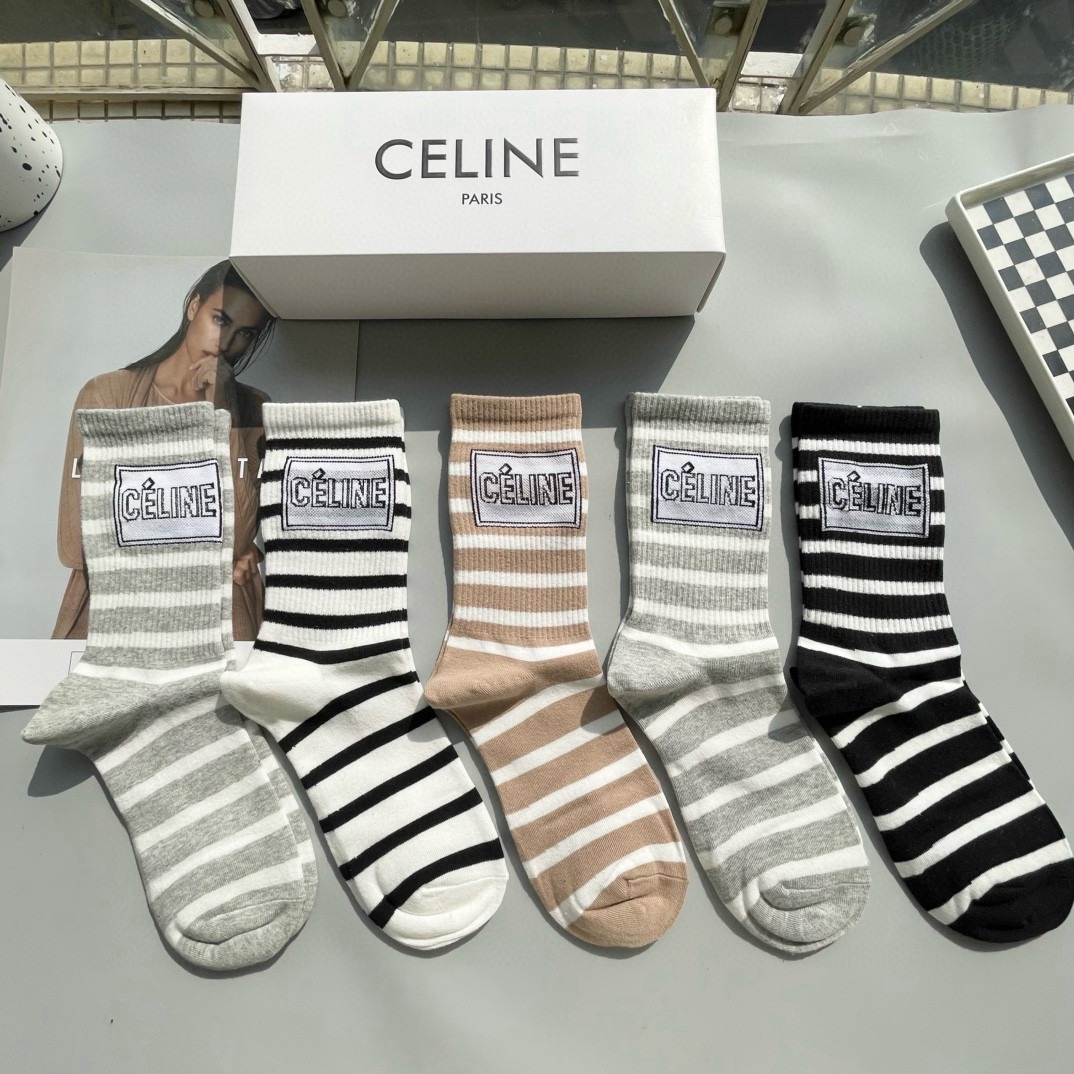  配包装【一盒五双】CELINE · 赛琳❗️高品质🔥超级爆款网红袜子❗️ce家官网同步刺绣字母中筒袜，