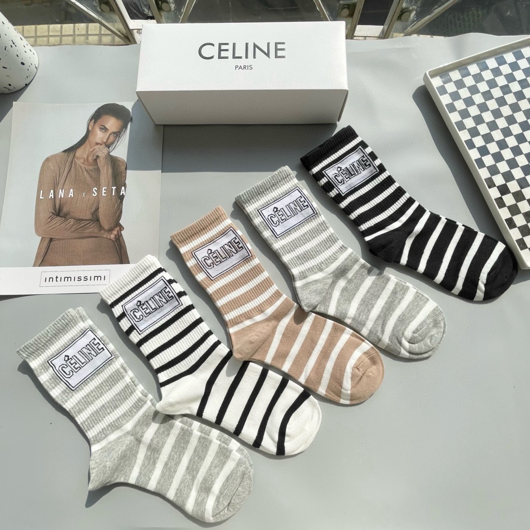  配包装【一盒五双】CELINE · 赛琳❗️高品质🔥超级爆款网红袜子❗️ce家官网同步刺绣字母中筒袜，