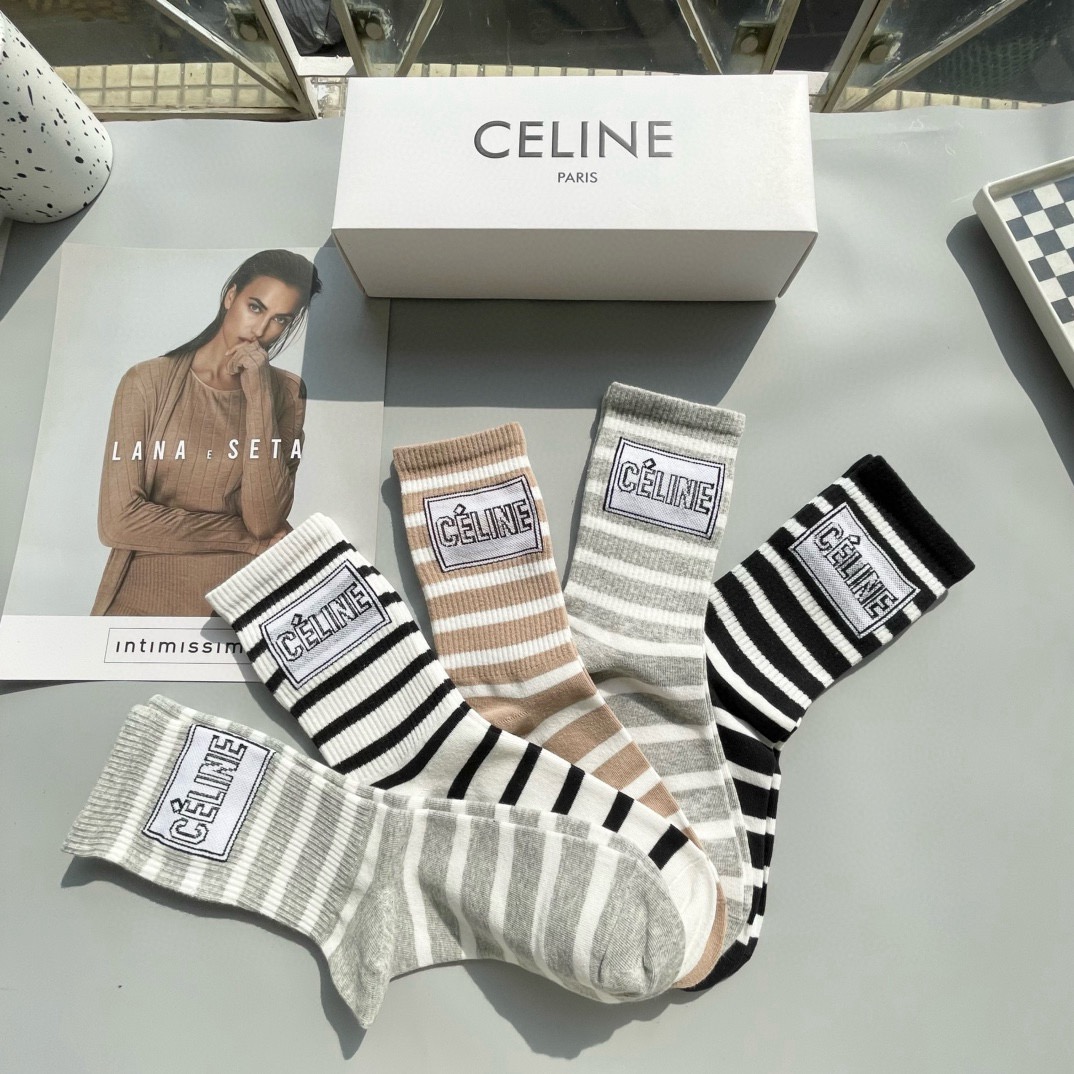  配包装【一盒五双】CELINE · 赛琳❗️高品质🔥超级爆款网红袜子❗️ce家官网同步刺绣字母中筒袜，