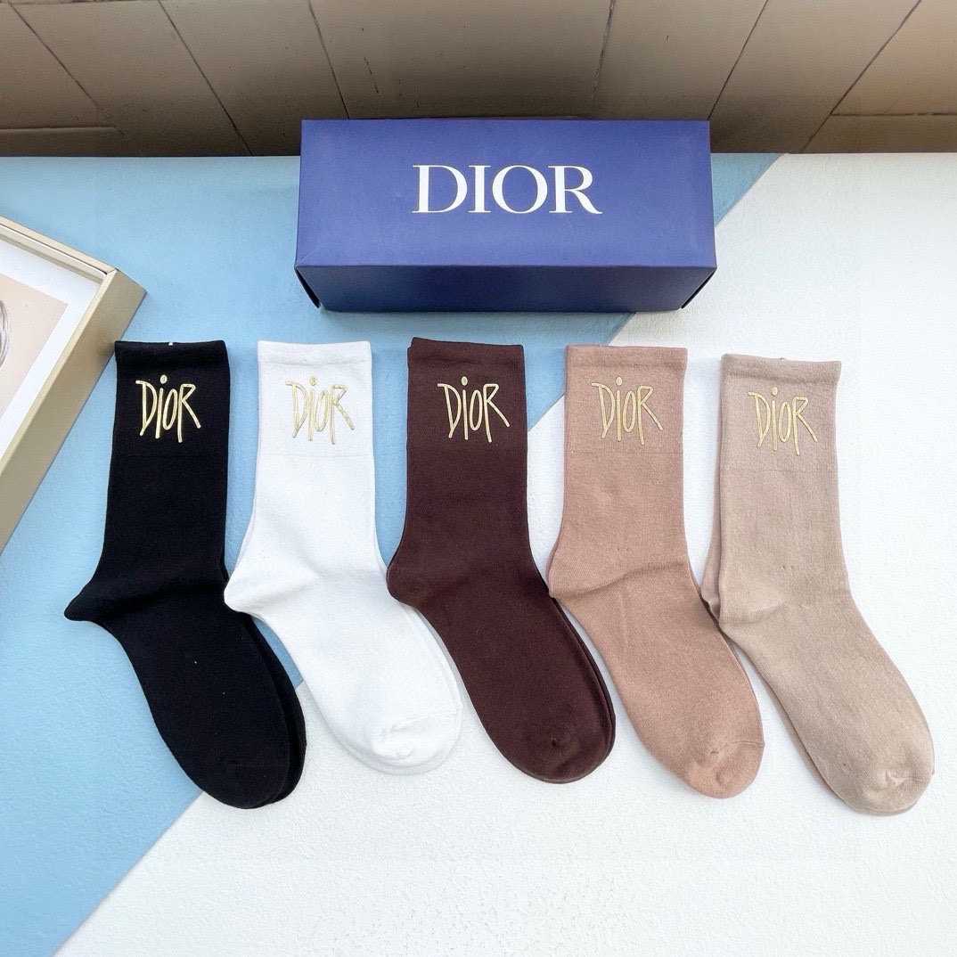  配包装【一盒五双】DIOR · 迪奥  D 家新品烫金纯黑短筒男女款袜子❗️专柜同步长袜，超级经典的D
