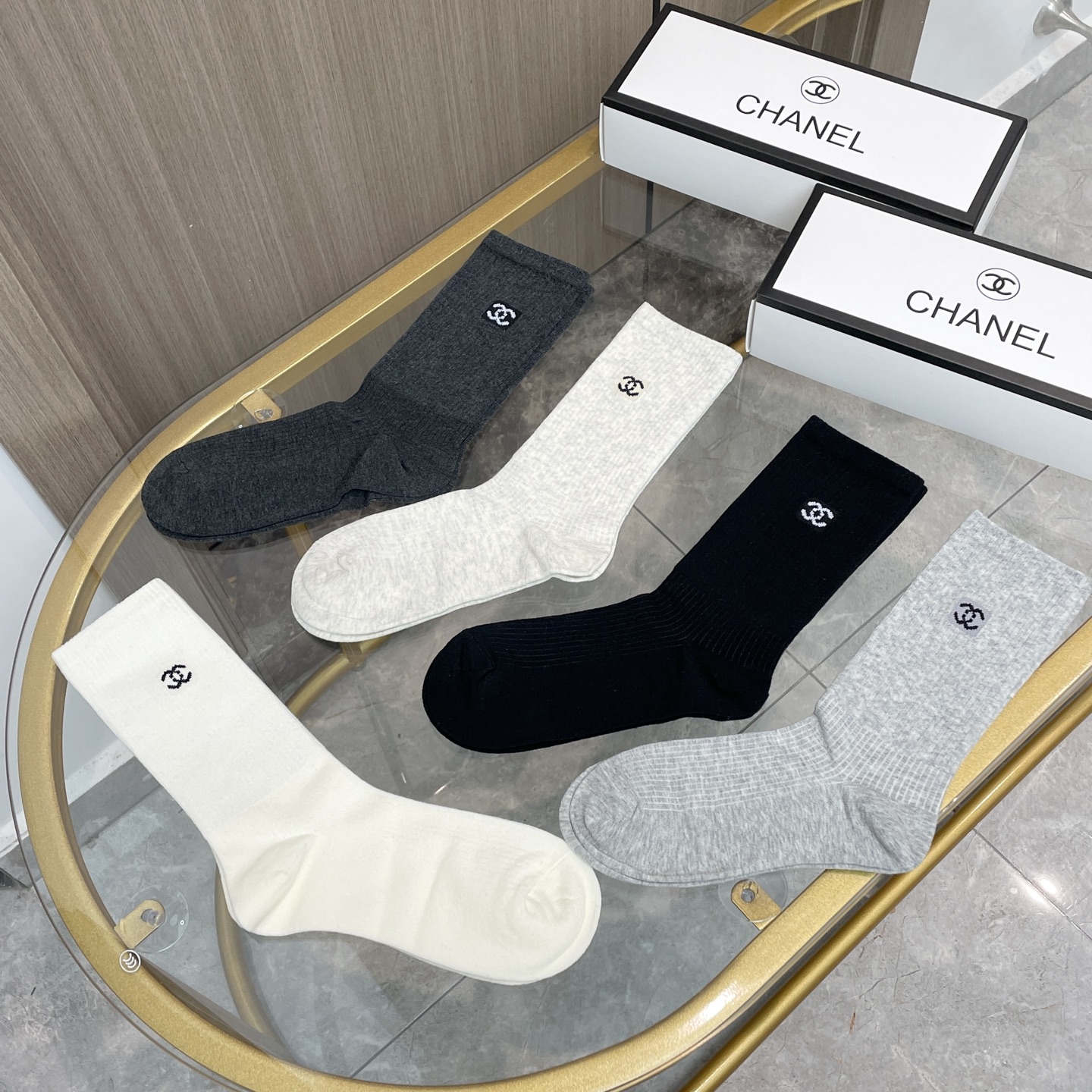  配包装【一盒五双】CHANEL · 香奈儿❗️高品质🔥超级爆款网红袜子❗️小香家官网同步字母中筒袜，i