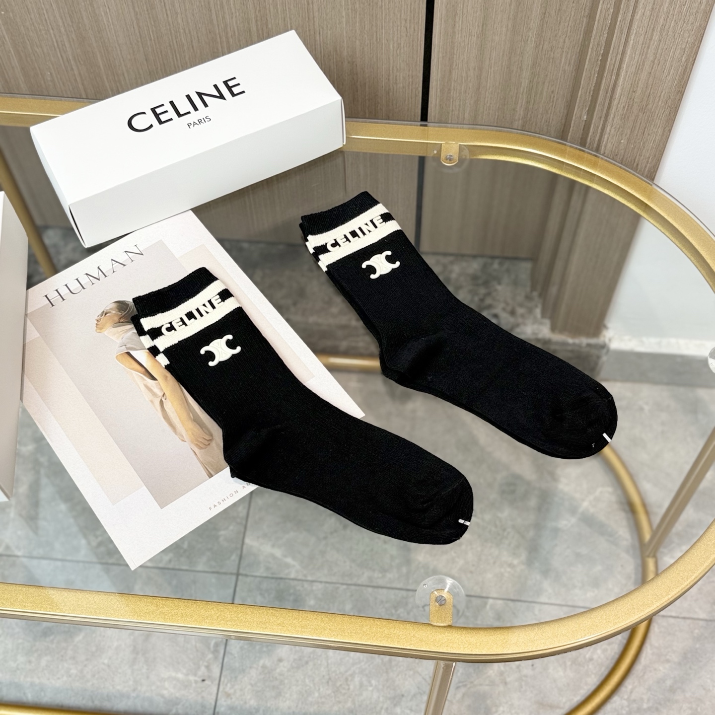  配包装【一盒二双】🌟Celine赛琳  爆款中筒袜🌟高版本 ～好看到爆炸 欧美大牌中筒袜🔥🌟潮人必不能