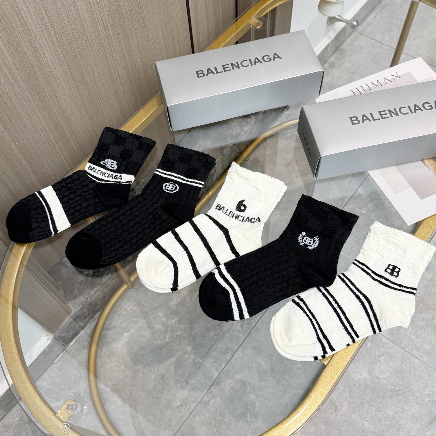 配包装【一盒五双】BALENCIAGA · 巴黎世家🌟 高品质🔥好看到爆炸欧美大牌中筒袜🔥男女款🌟潮人必