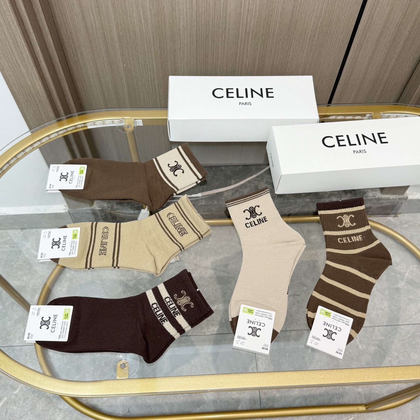 配包装【一盒五双】🌟Celine赛琳 爆款中筒袜🌟高版本 ～好看到爆炸 欧美大牌中筒袜🔥🌟潮人必不能少的