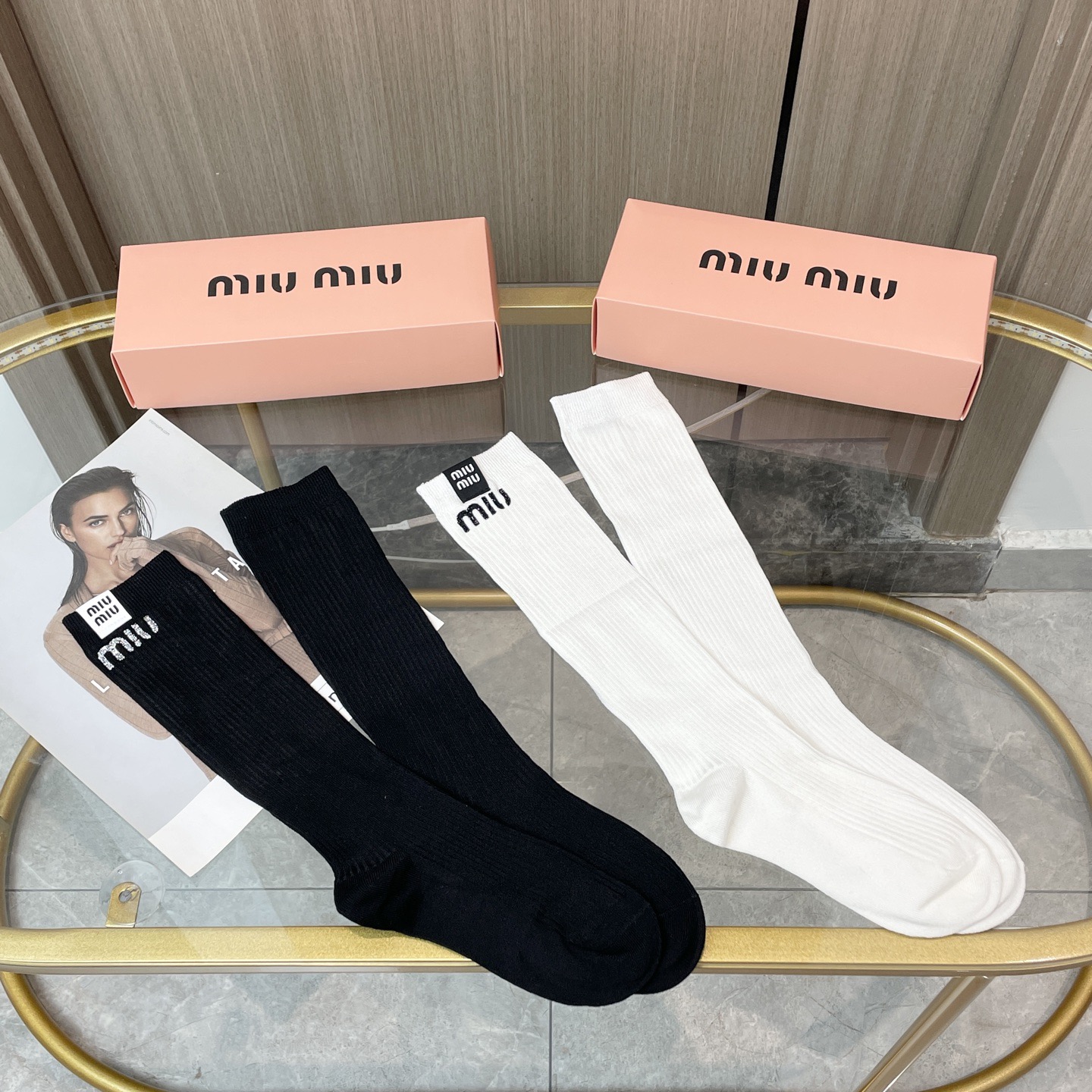 配包装【一盒二双】MIUMIU · 缪缪❗️超级爆款网红袜子❗️M家官网同步针织字母小腿袜，ins明星网