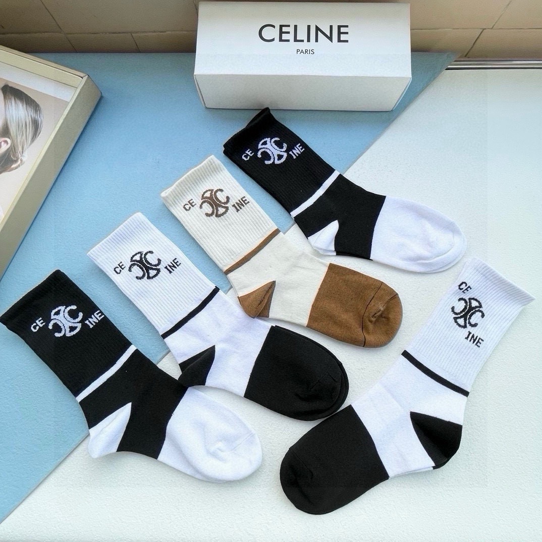 配包装【一盒四双】CELINE · 赛琳❗️高品质🔥超级爆款网红袜子❗️ce家官网同步刺绣字母中筒袜，i