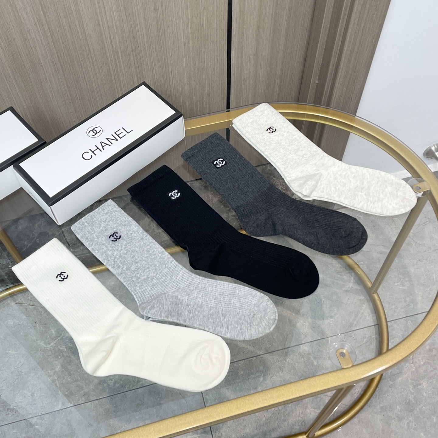 配包装【一盒五双】CHANEL · 香奈儿❗️高品质🔥超级爆款网红袜子❗️小香家官网同步字母中筒袜，in
