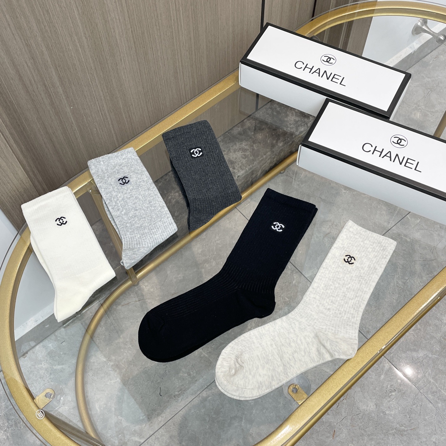 配包装【一盒五双】CHANEL · 香奈儿❗️高品质🔥超级爆款网红袜子❗️小香家官网同步字母中筒袜，in