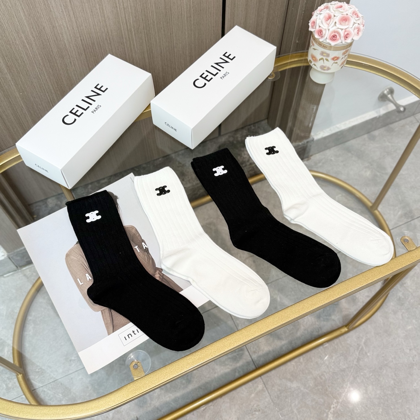 配包装【一盒四双】CELINE · 赛琳❗️高品质🔥超级爆款网红袜子❗️小香家官网同步烫印字母中筒袜，i