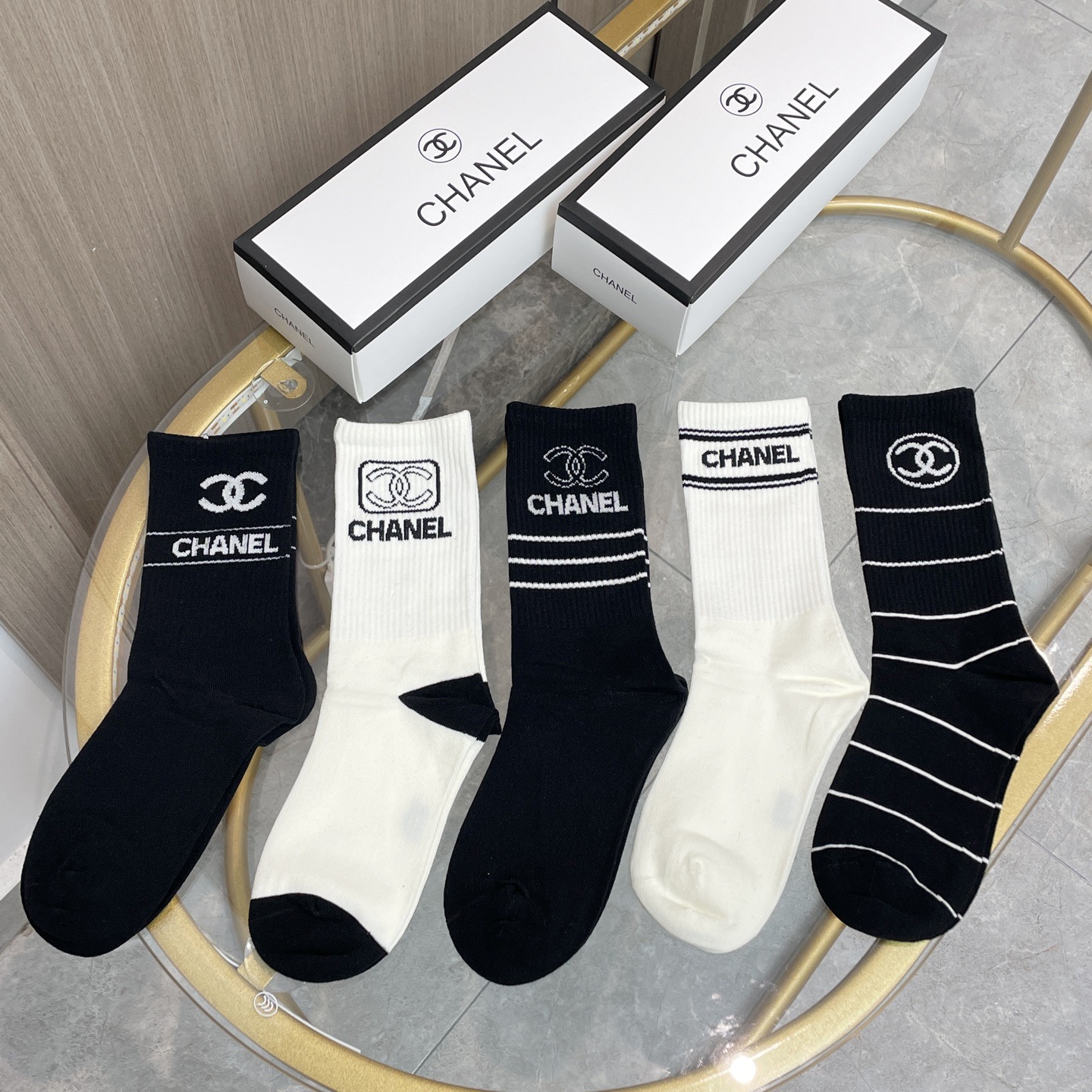 配包装【一盒五双】CHANEL · 香奈儿❗️高品质🔥超级爆款网红袜子❗️小香家官网同步字母中筒袜，in