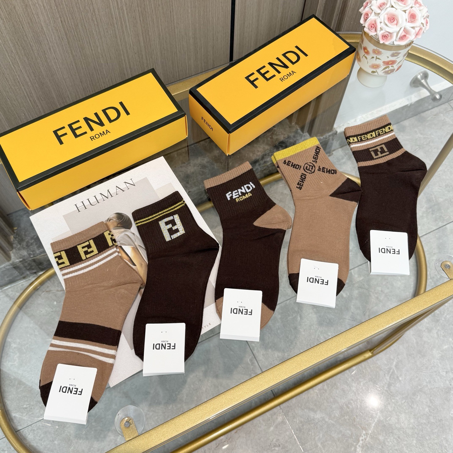 配包装【一盒五双】FENDI · 芬迪❗️大F新品男女款秋冬款中筒袜子❗️超级经典的双F标志，纯棉材质制