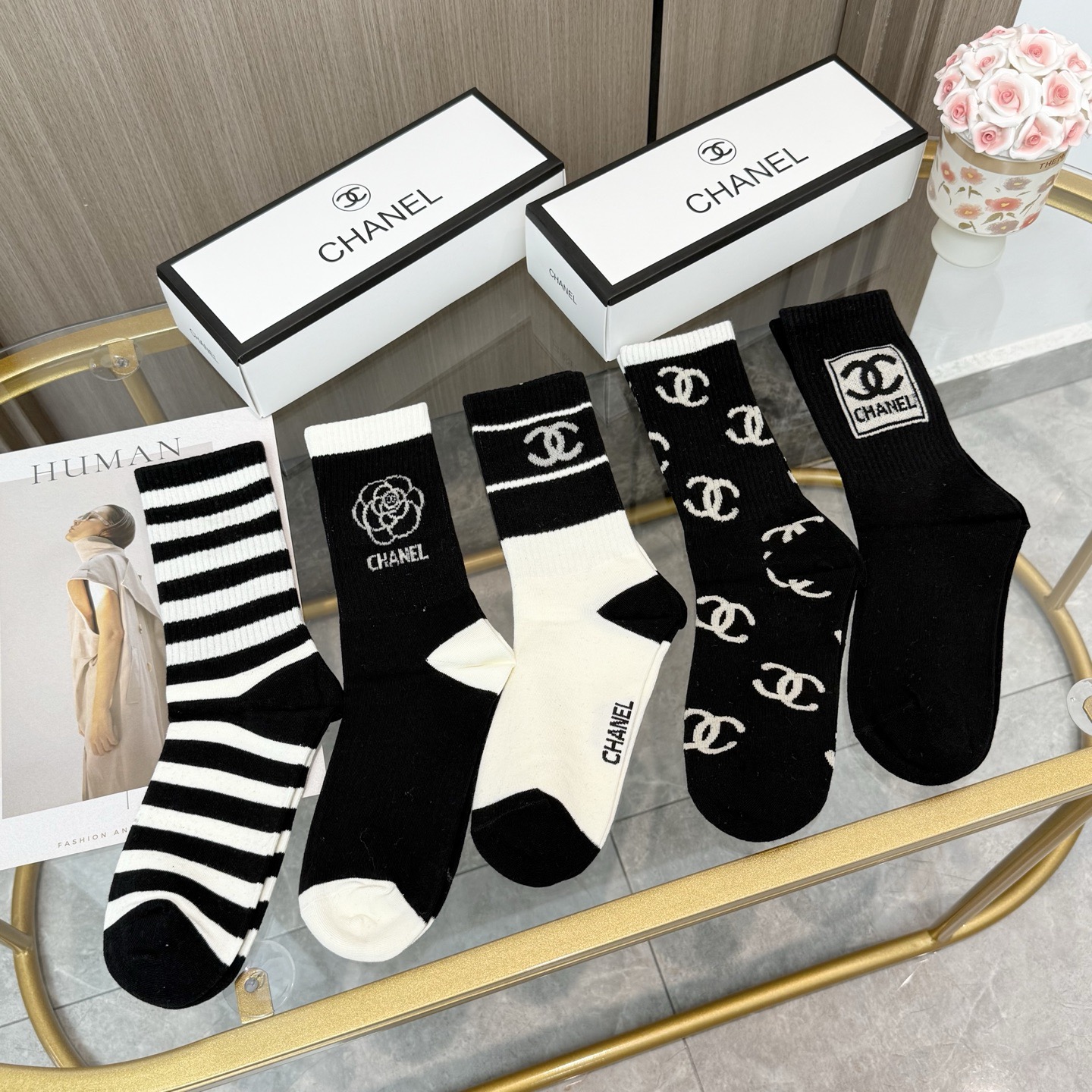 配包装【一盒五双】CHANEL · 香奈儿❗️高品质🔥超级爆款网红袜子❗️小香家官网同步字母中筒袜，in
