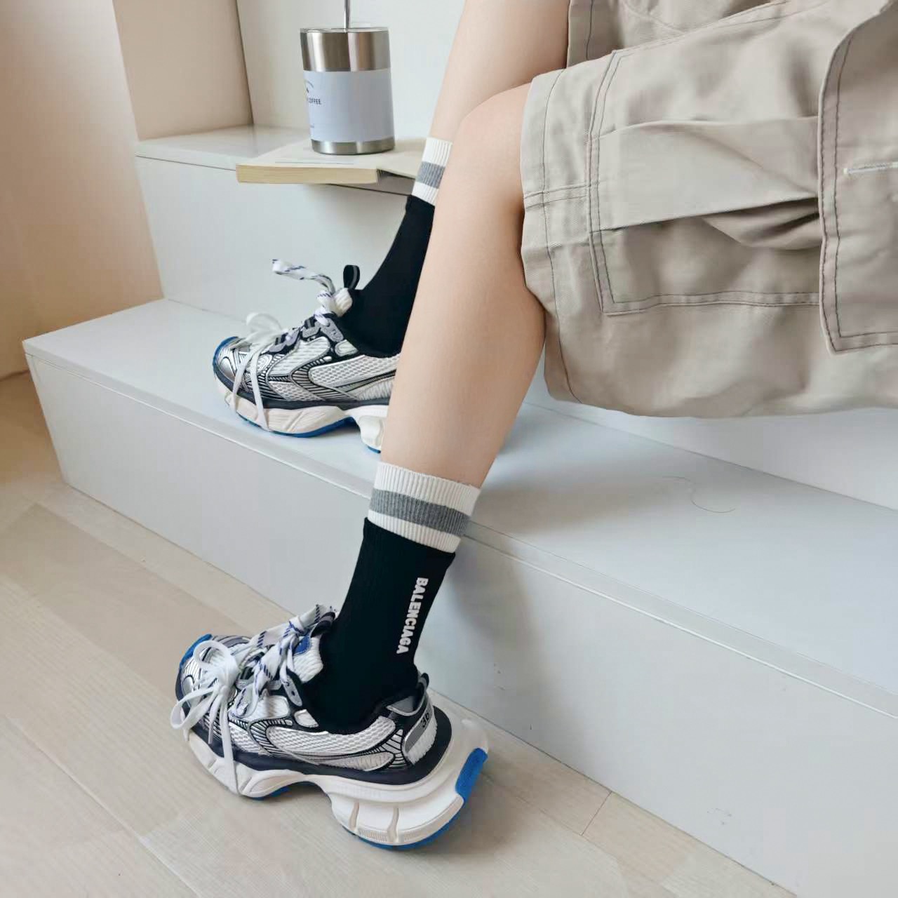 配包装【一盒四双】BALENCIAGA · 巴黎世家 ❗️超级爆款网红袜子 巴黎家官网同步硅胶字母小腿袜