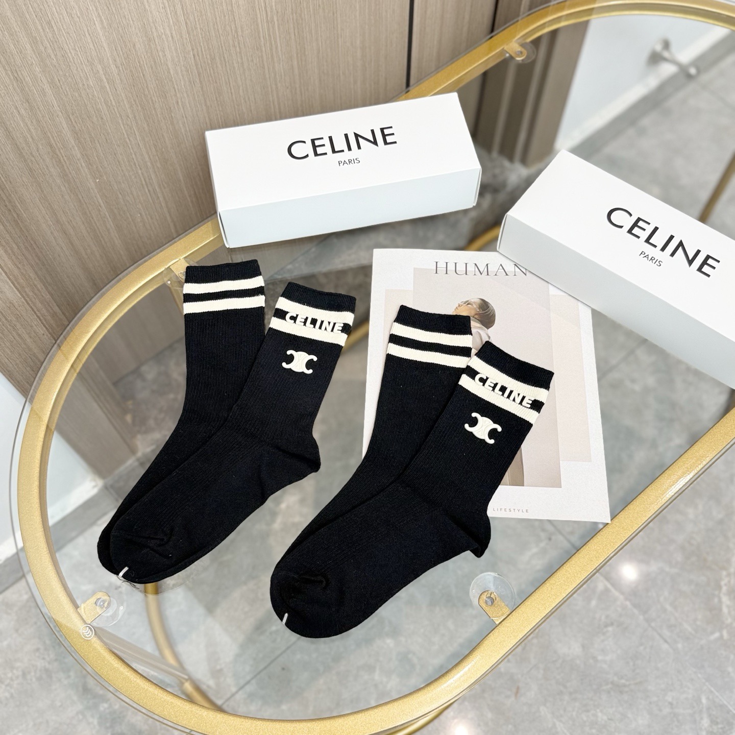 配包装【一盒二双】🌟Celine赛琳 爆款中筒袜🌟高版本 ～好看到爆炸 欧美大牌中筒袜🔥🌟潮人必不能少的