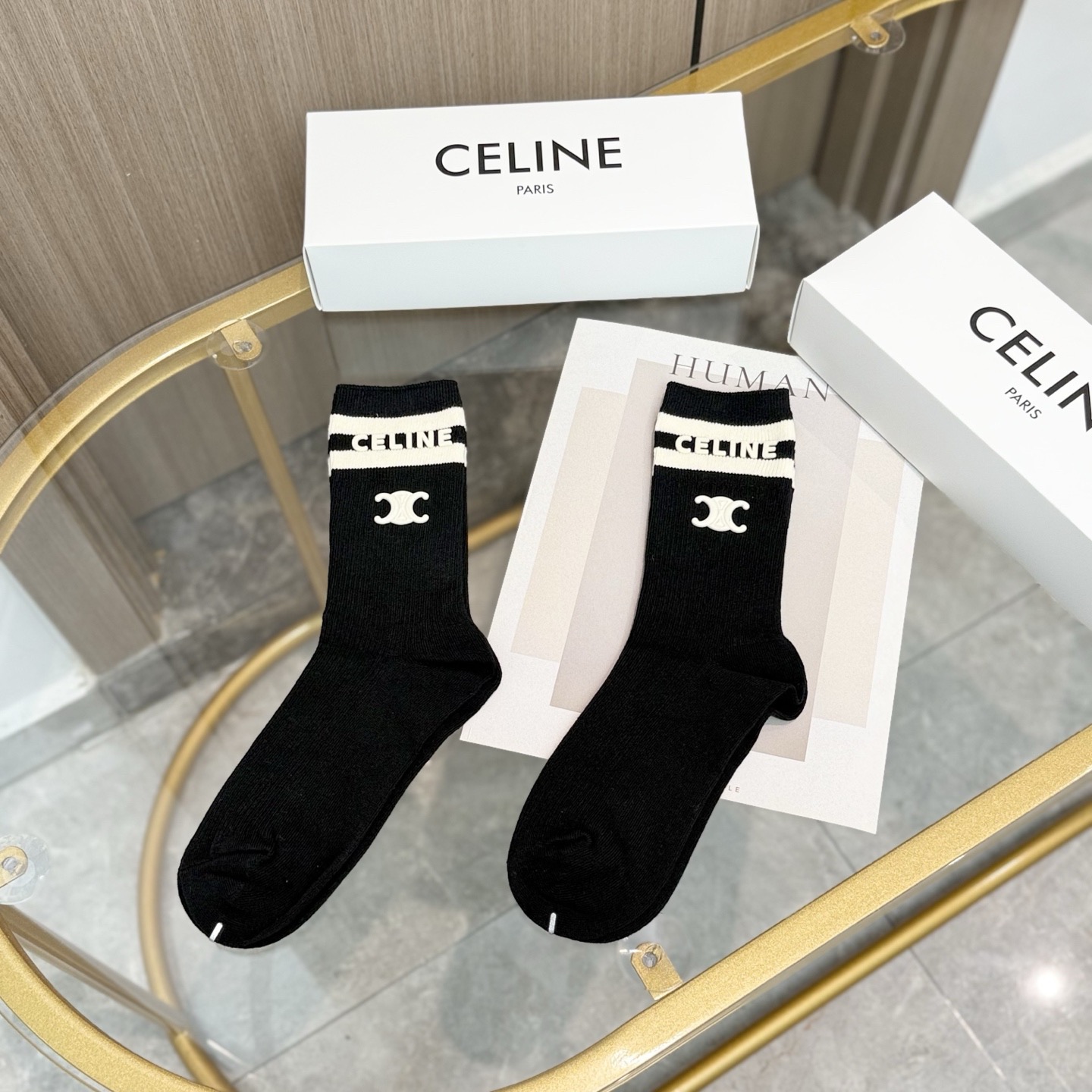 配包装【一盒二双】🌟Celine赛琳 爆款中筒袜🌟高版本 ～好看到爆炸 欧美大牌中筒袜🔥🌟潮人必不能少的