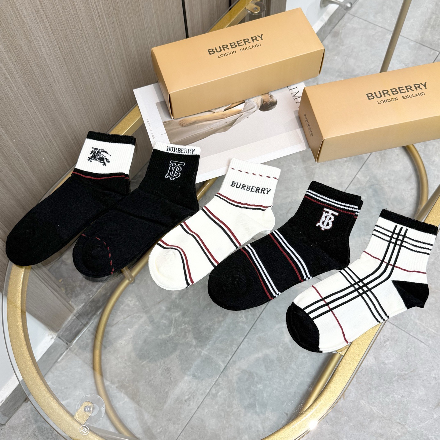 配包装【一盒五双】巴宝莉专柜最新款巴格中筒袜子❗️巴家专柜同步中筒袜，经典网红爆款袜子INS高端潮袜超抢