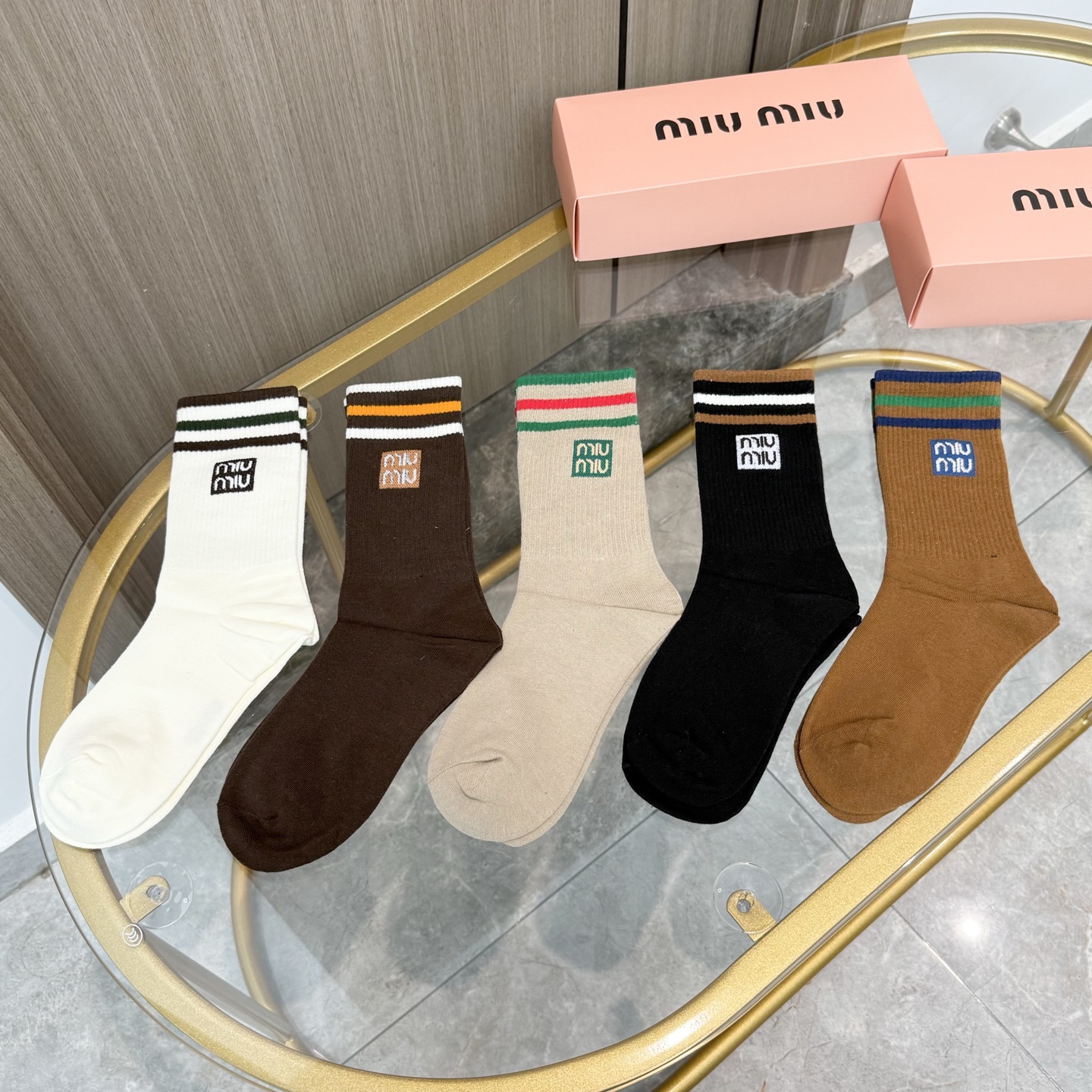 配包装【一盒四双】miumiu · 缪缪❗️高品质🔥超级爆款网红袜子❗️miu家官网同步饰品字母中筒袜，