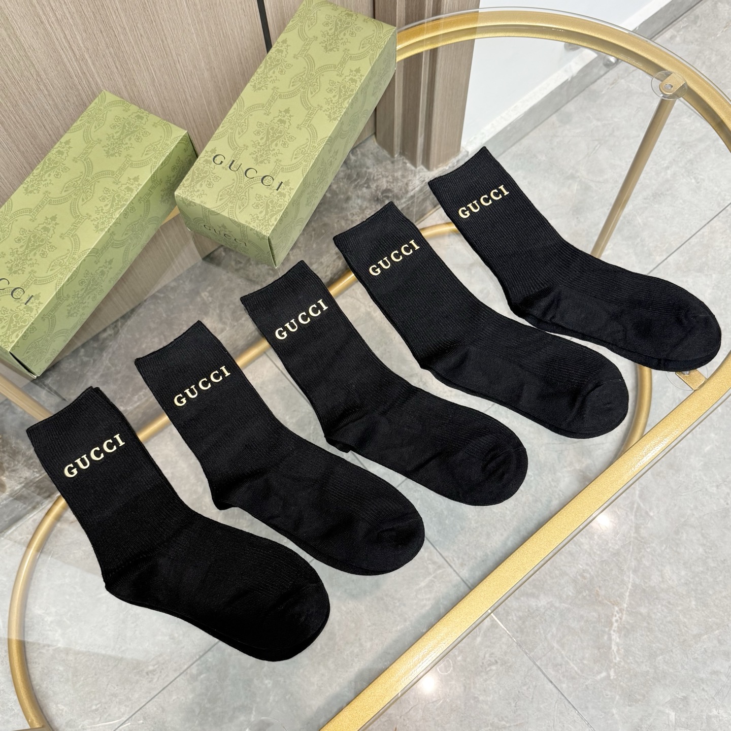 NO:584830,Comes with packaging [five pairs in a box] GUCCI Gucci high version ~ Look great. GUCCI double-needle hot-printed cashmere mid-calf socks, super soft and glutinous. GUCCI counter-purchased high-quality mid-calf socks that are indispensable for fashionistas. They match with super high-end styles and are so fashionable~~ Recommended, recommended, recommended~~ A must-have fashionable item!  !  !  socks, stockings, socks, gucci, socks19860909配包装【一盒五双】GUCCI 古奇高版本 ～好看到爆炸 GUCCI 袜子双针烫印羊绒中筒袜,超软糯潮人必不能少的 GUCCI 专柜代购品质 中筒袜子 ,搭配起来超高逼格 时髦度爆表啊啊啊啊～～推荐推荐推荐～～必入时髦小单品！！！袜子,丝袜,袜子,gucci,socks,accessory