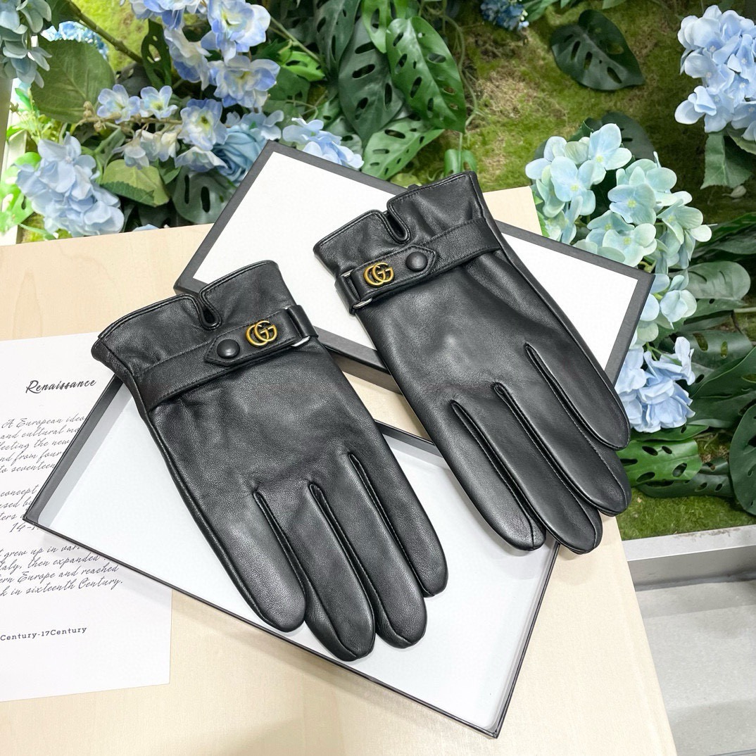 NO:602472,Comes with packaged men's new exclusive first touch screen gloves. Gucci (original quality) official website synchronizes men's new high-end sheepskin gloves. The first choice of Jimei. A must-have. Don't miss it. 100% imported sheepskin. The leather is fine and soft. Look for the imported sheepskin with a special feel. The cashmere lining is more warm. A must-have for Jimeis. Top-notch workmanship. No detail is spared. Authentic version. Counter one to one. Size XL XXL gloves, gloves, sheepskin, gloves.19860909配包装男款新款独家首发触屏手套 古奇（原单品质）官网同步男士新款高档羊皮手套男神集美们首选 必备不可错过百分百选用进口羊皮 皮质细腻柔软 认准进口羊皮特有手感羊绒内里保暖更佳 女神集美们们必备顶级做工任何细节都不放过正品开版 专柜一比一 码数XL XXL手套,手套,sheepskin,gloves,accessory