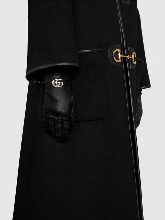 NO:602504,Comes with packaging, new Gucci curve new model for women, exclusive debut touch screen women's gloves Gucci Gucci [original order quality] official website synchronizes women's new high-end sheepskin gloves, the goddess's first choice. Don't miss 100% imported sheepskin. The leather is fine and soft. Look for the imported sheepskin with a special feel and cashmere lining for better warmth. Original custom hardware, top-notch workmanship, no details are spared, genuine open version, one-to-one counters, one-size-fits-all gloves, gloves, gucci, sheepskin, gloves19860909配包装女款新款古奇曲线新款独家首发触屏女款手套Gucci古奇【原单品质】官网同步女士新款高档羊皮手套女神首选 不可错过百分百选用进口羊皮 皮质细腻柔软 认准进口羊皮特有手感羊绒内里保暖更佳 原版定制五金顶级做工任何细节都不放过正品开版 专柜一比一 尺寸均码手套,手套,gucci,sheepskin,gloves,accessory