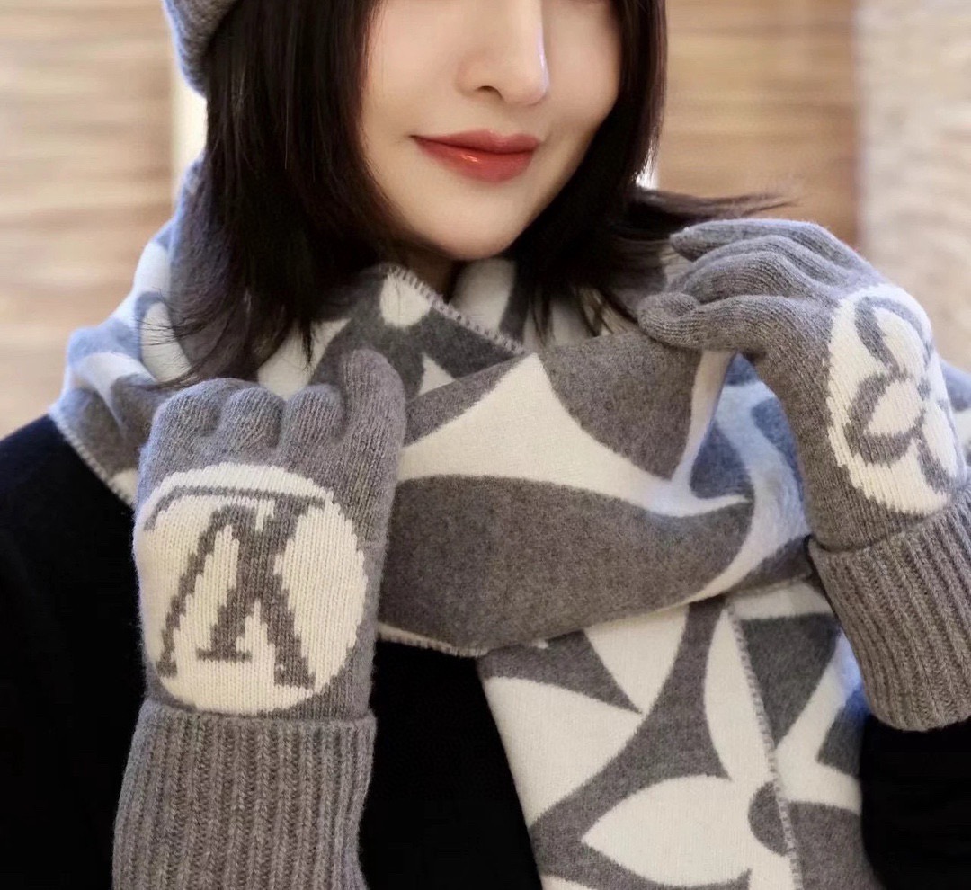 配包装✨ 官网同款小红书爆款LV路易威登新款秋冬羊毛针织手套🧤纯色系列今年秋冬大火🔥 每色都超好看 搭配