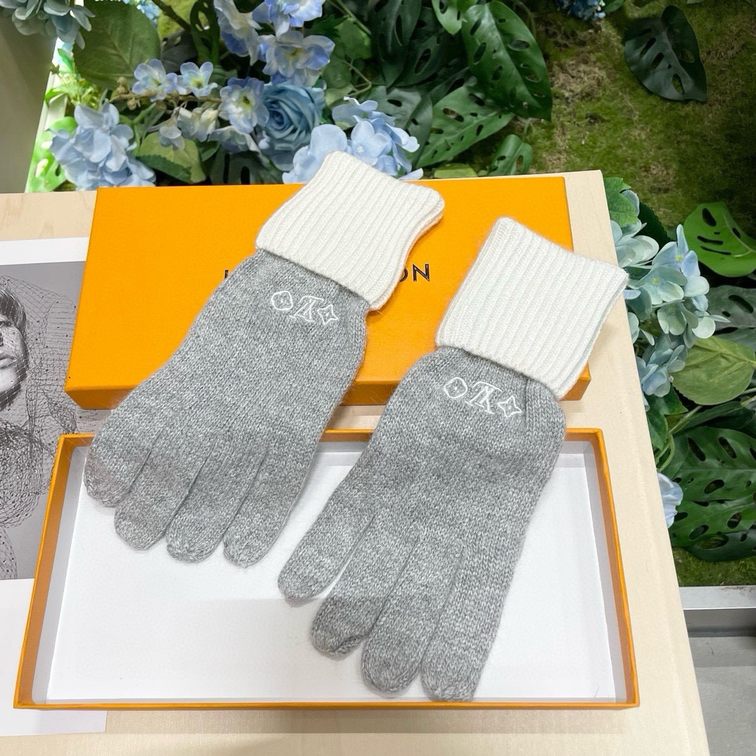 配包装✨ 官网同款小红书爆款LV路易威登新款秋冬羊毛针织手套🧤纯色系列今年秋冬大火🔥 每色都超好看 搭配