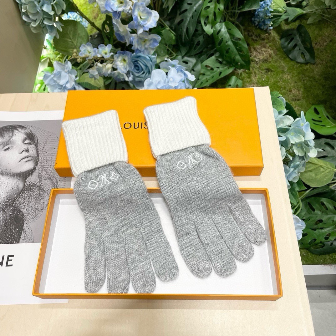 配包装✨ 官网同款小红书爆款LV路易威登新款秋冬羊毛针织手套🧤纯色系列今年秋冬大火🔥 每色都超好看 搭配
