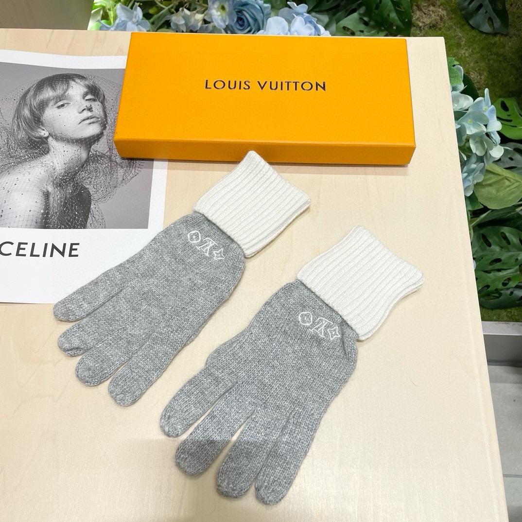 配包装✨ 官网同款小红书爆款LV路易威登新款秋冬羊毛针织手套🧤纯色系列今年秋冬大火🔥 每色都超好看 搭配