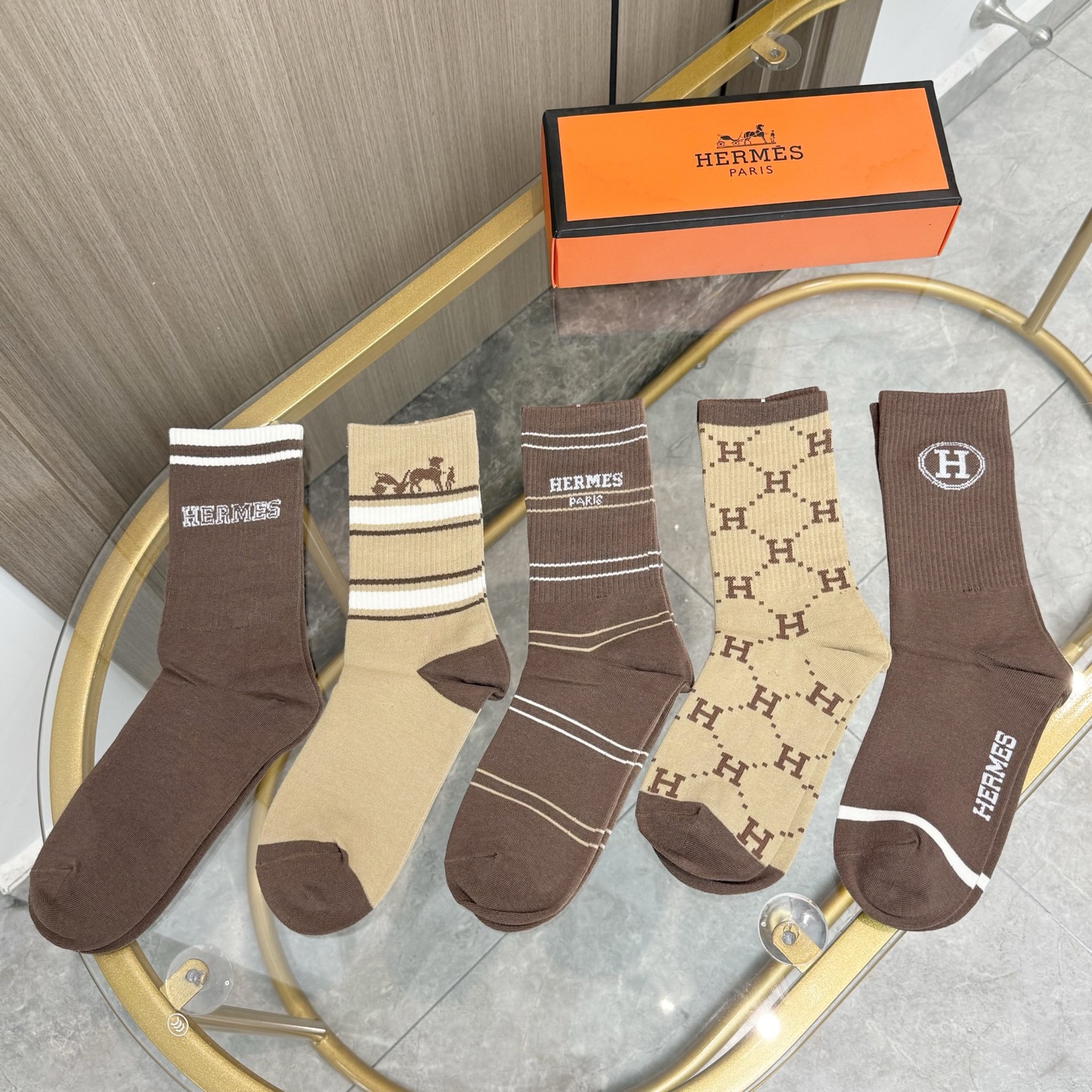 配包装 【一盒五双】HERMER · 爱马仕经典中筒袜子❗️纯棉面料，专柜同步上新，袜身提花H品牌字母全