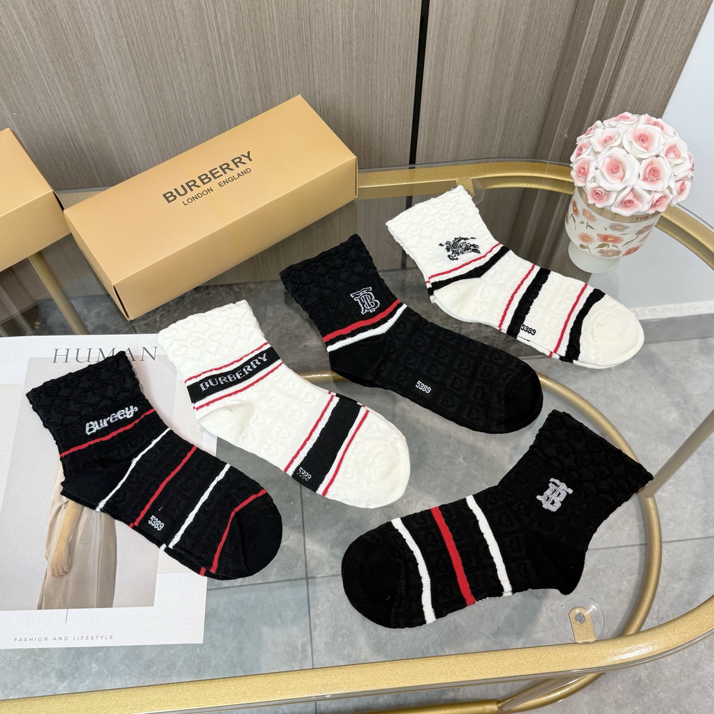 配包装【一盒五双】巴宝莉专柜最新款巴格中筒袜子❗️巴家专柜同步中筒袜，经典网红爆款袜子INS高端潮袜超抢