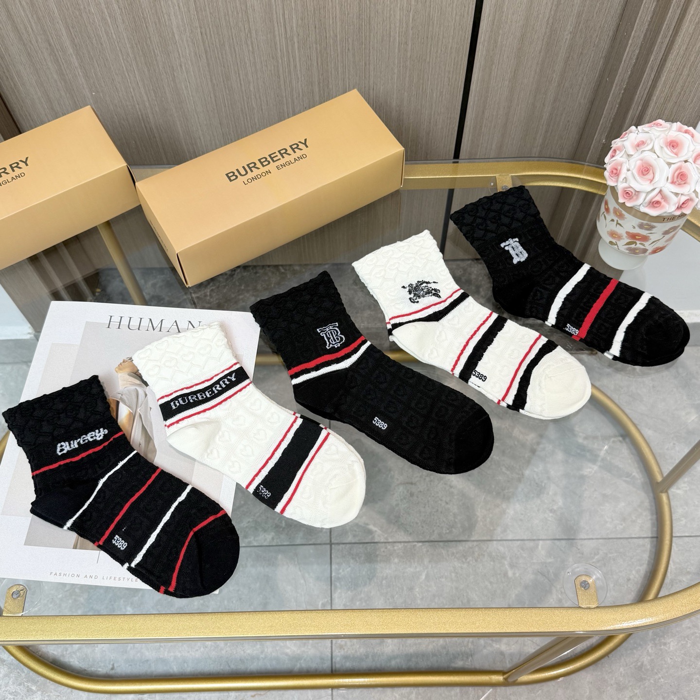 配包装【一盒五双】巴宝莉专柜最新款巴格中筒袜子❗️巴家专柜同步中筒袜，经典网红爆款袜子INS高端潮袜超抢