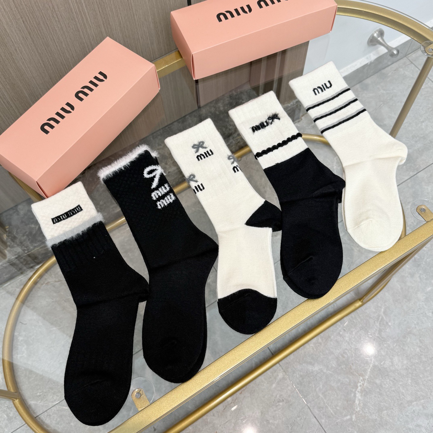 配包装【一盒四双】MIUMIU · 缪缪❗️高品质🔥超级爆款网红羊绒高筒袜子❗️MIU家官网同步刺绣字母