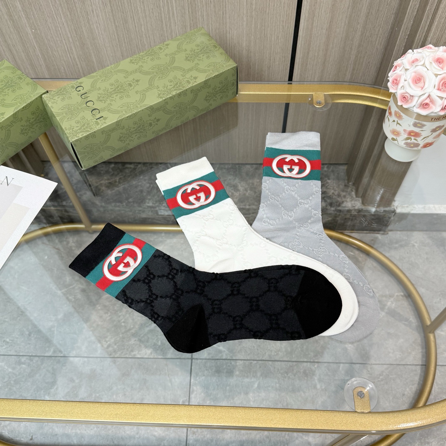 配包装【一盒三双】🌟GUCCI 古奇 爆款中筒袜🌟高版本 ～好看到爆炸 欧美大牌中筒袜🔥🌟潮人必不能少的