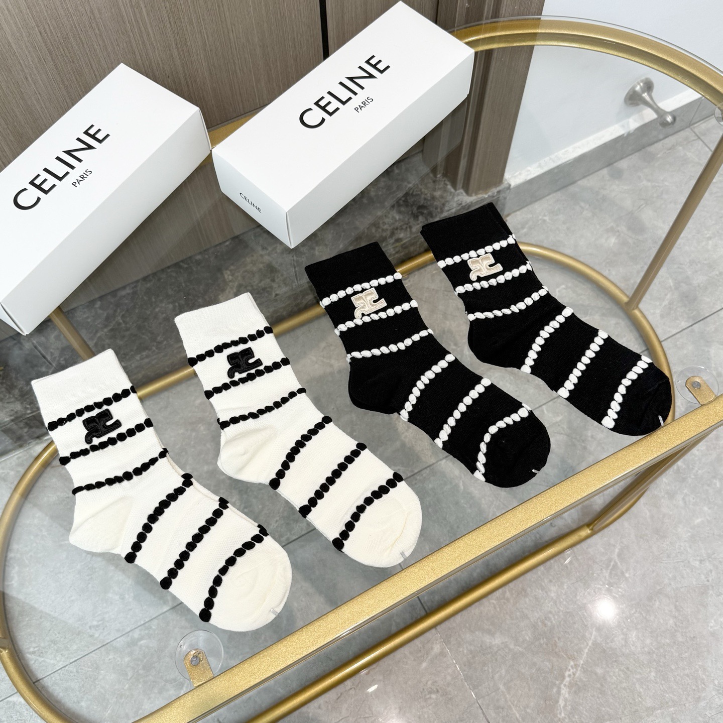 配包装【一盒四双】CELINE · 赛琳❗️高品质🔥超级爆款网红袜子❗️ce家官网同步字母中筒袜，ins